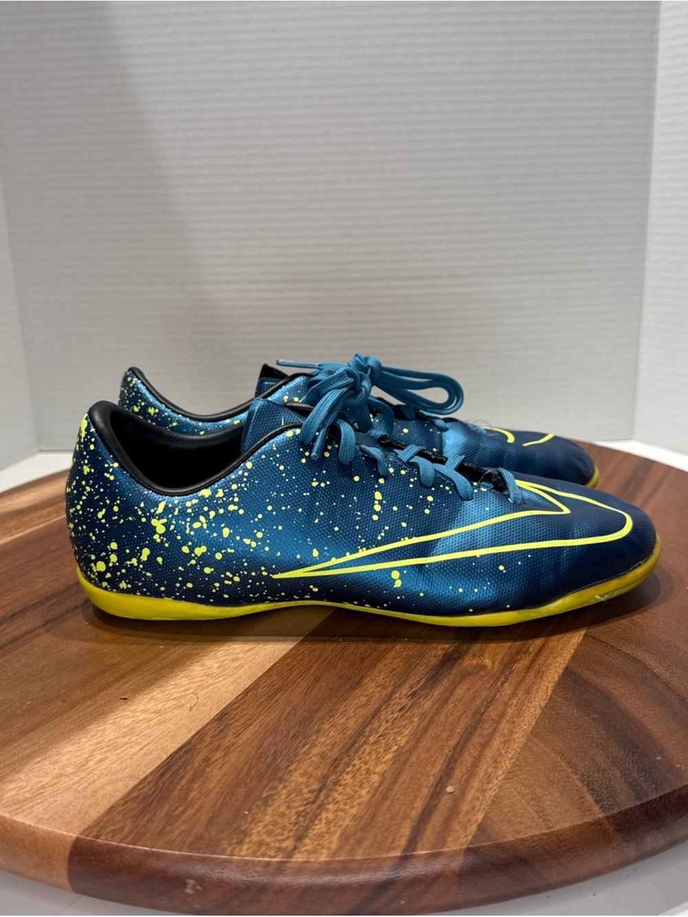 Nike Mercurial Soccer Indoor Youth Cleats Size 5.5Y